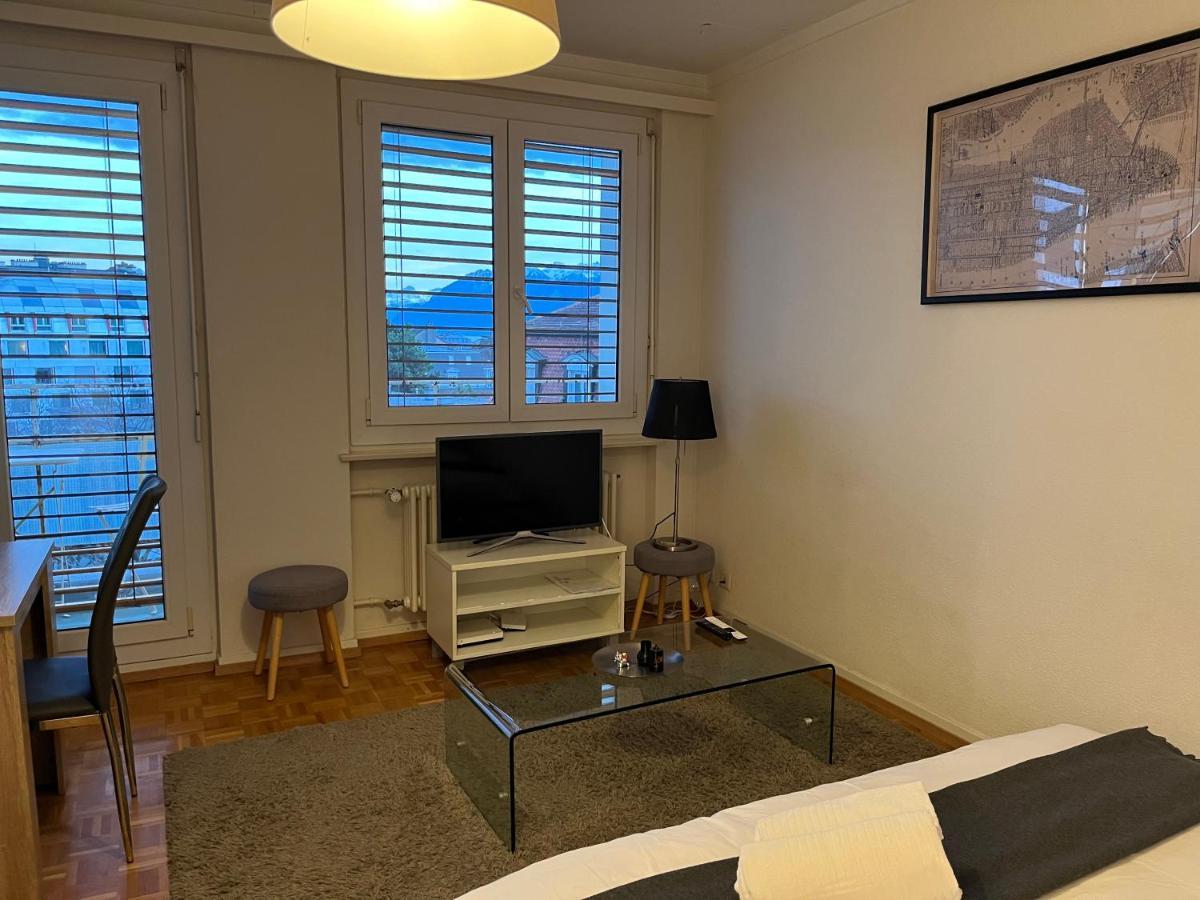 Beautiful Studio 2 Minutes From The Train Station Apartment Lausanne Bagian luar foto